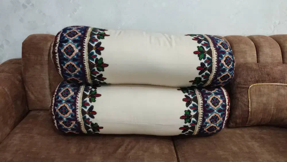 متکا پر شده پته|پشتی|رفسنجان, |دیوار