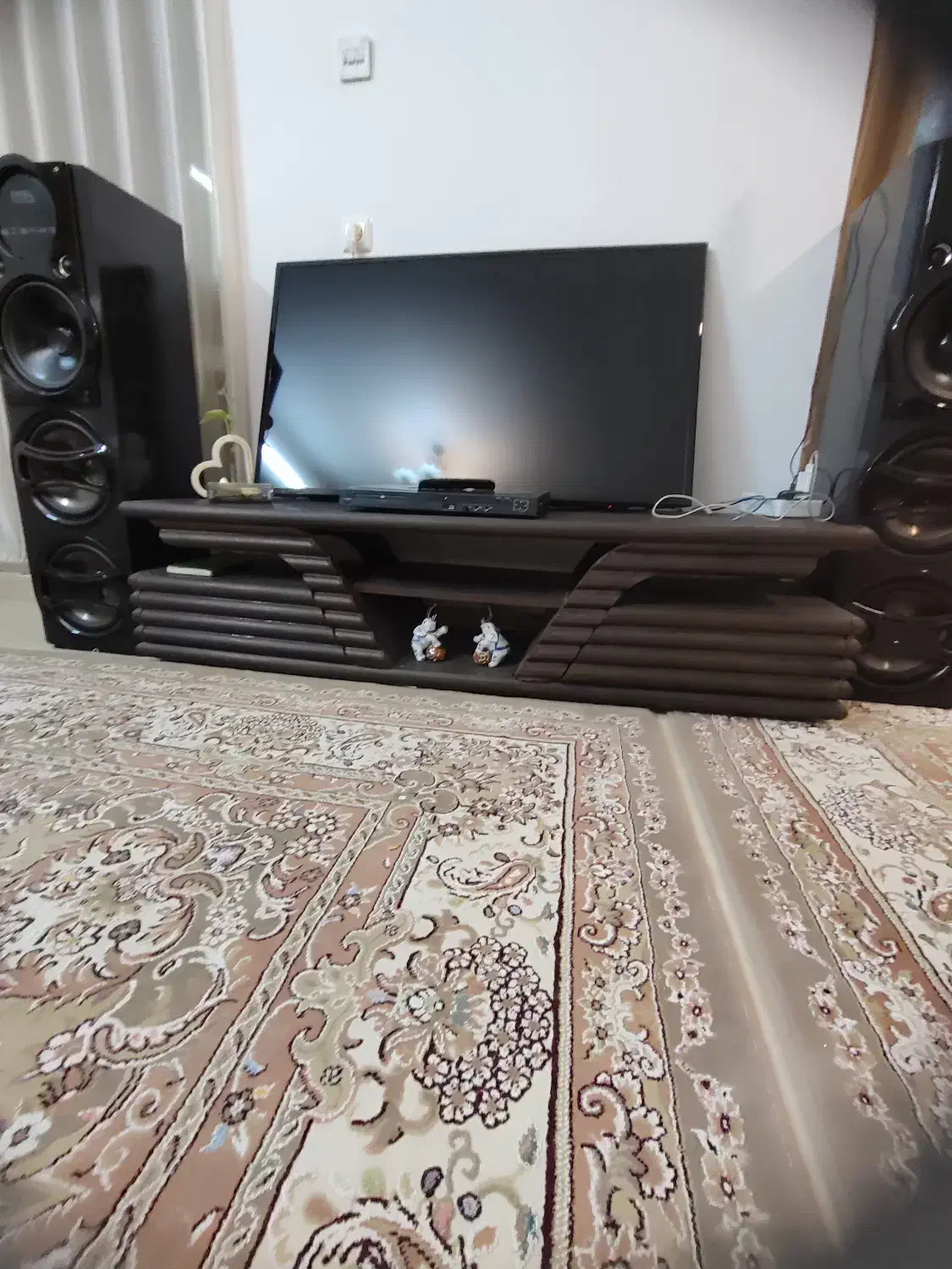 میز تی وی ساده شیک|میز تلویزیون|گلبهار, شهر جدید گلبهار|دیوار