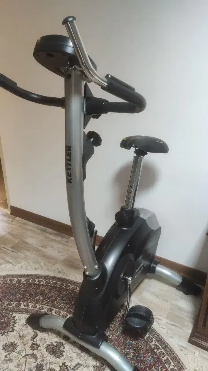 دوچرخه ثابت ورزشی|تجهیزات ورزشی|خمینیشهر, |دیوار