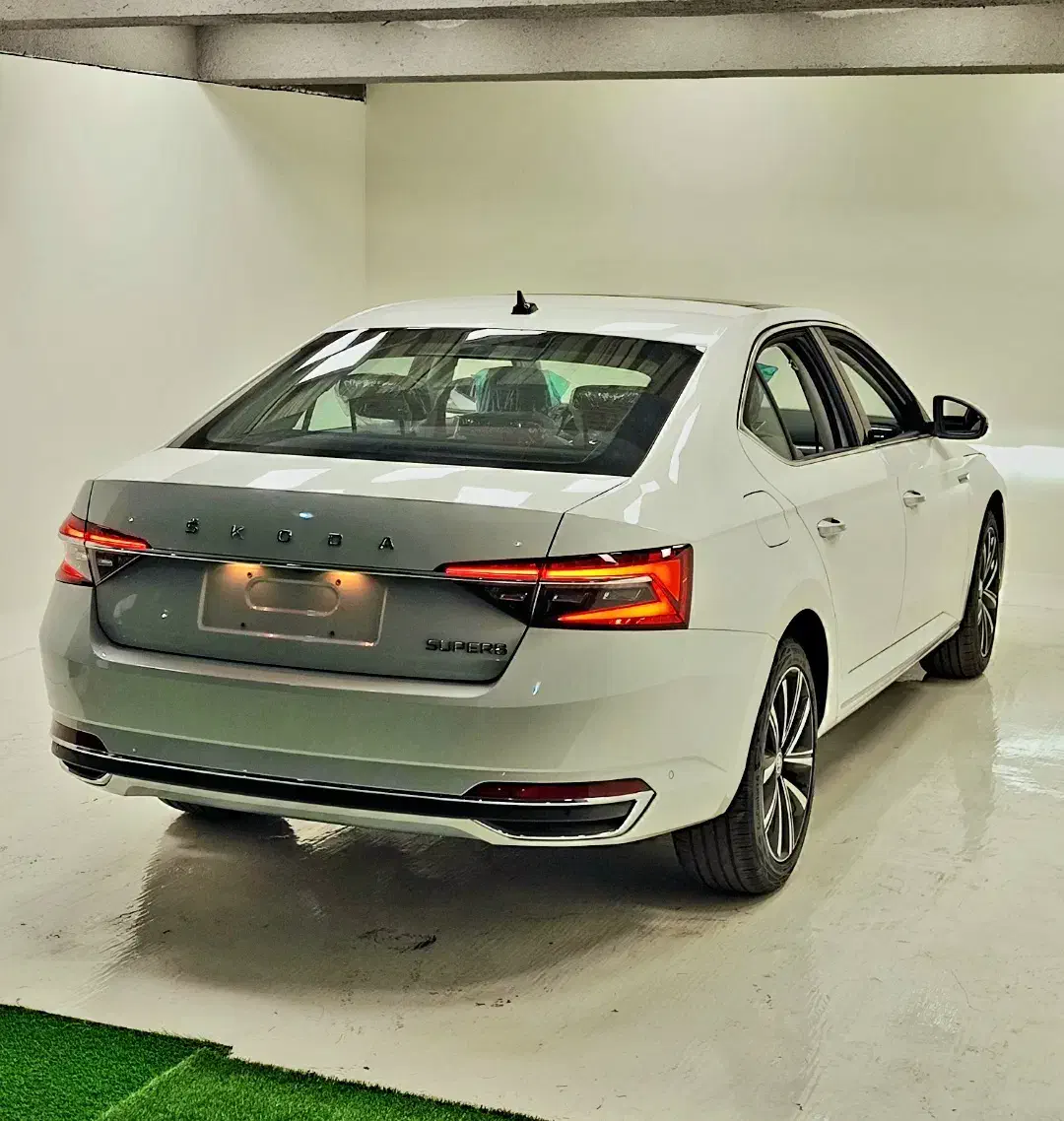 اشکودا سوپر ب صفر خشک مشکی سفید SUPER B مدل۲۰۲۴|خودرو سواری و وانت|تهران, صادقیه|دیوار