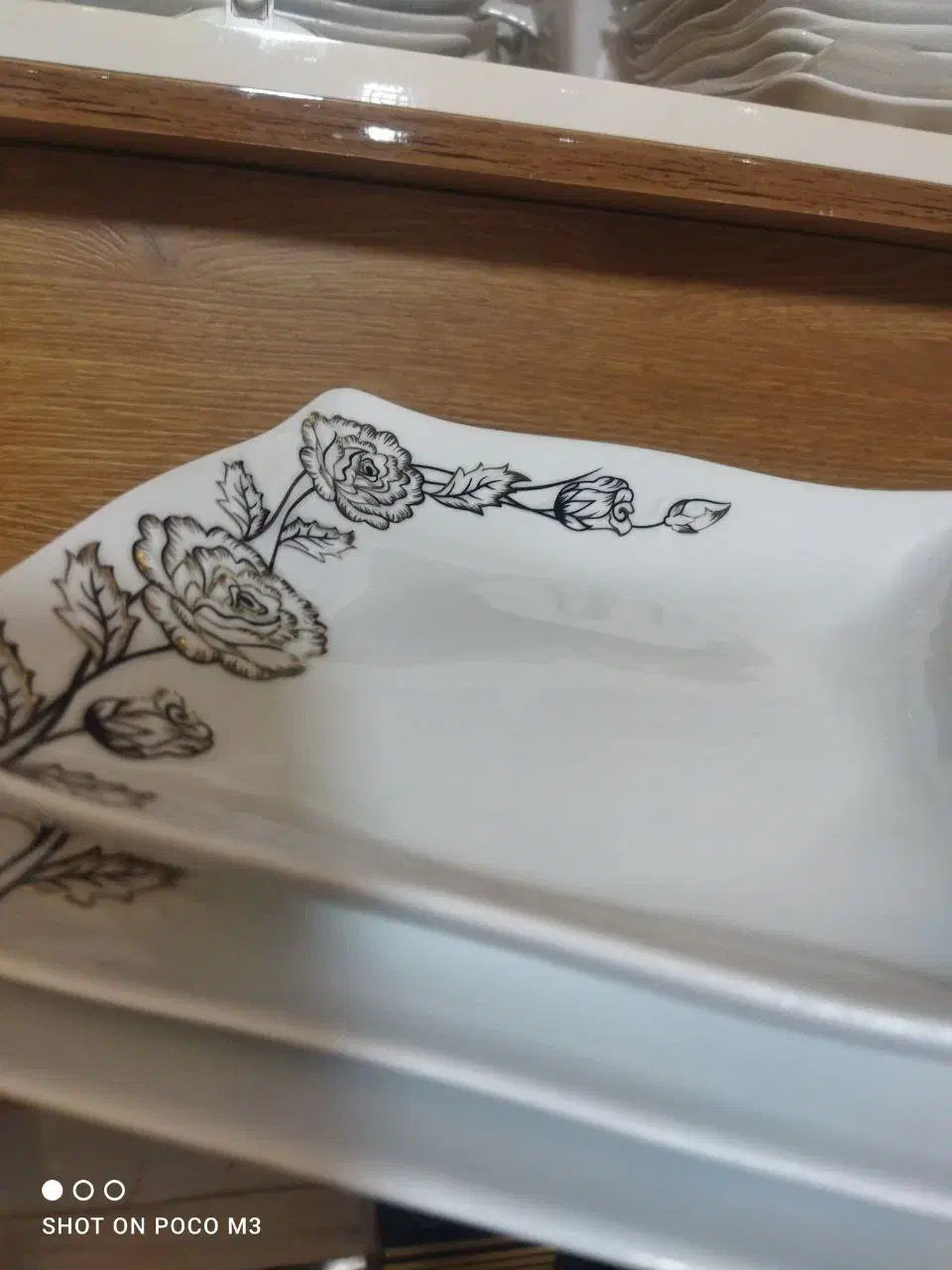 وسایل سرو و پذیرایی|ظروف سرو و پذیرایی|ماکو, |دیوار