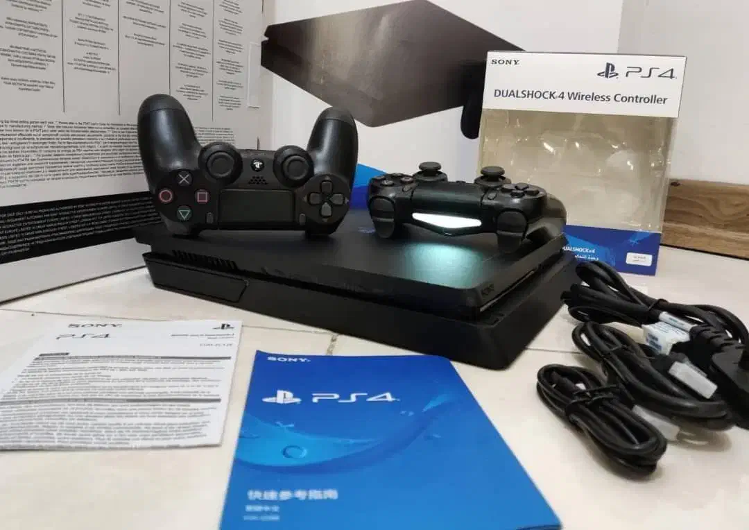 فقط ازکارتن بازشدنو فولبازی Fc 2026دودسته ps4 slim|کنسول، بازی ویدئویی و آنلاین|تهران, بوستان چیتگر|دیوار