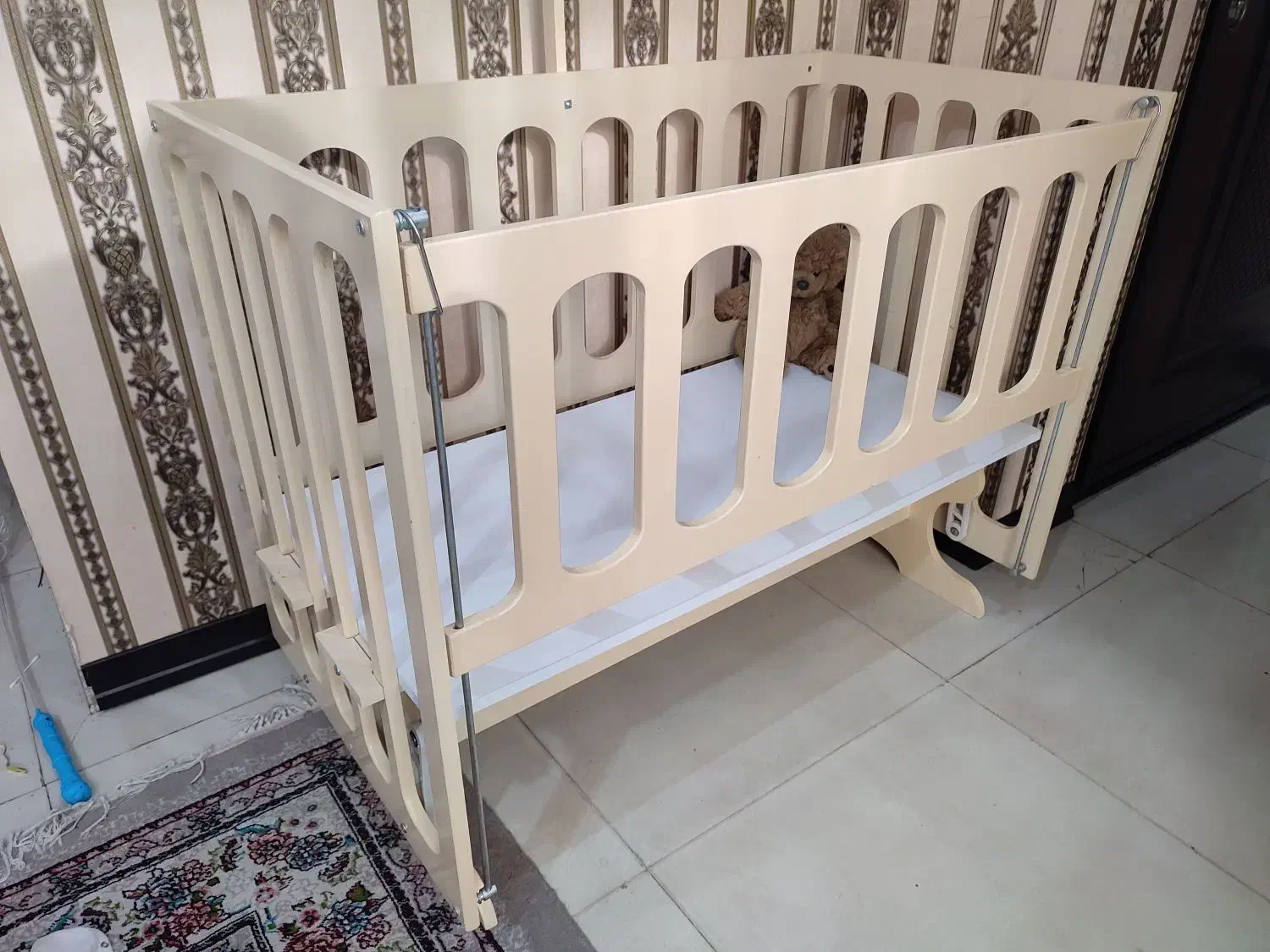 تخت و گهواره کودک|تخت و صندلی بچه|تهران, امیریه|دیوار