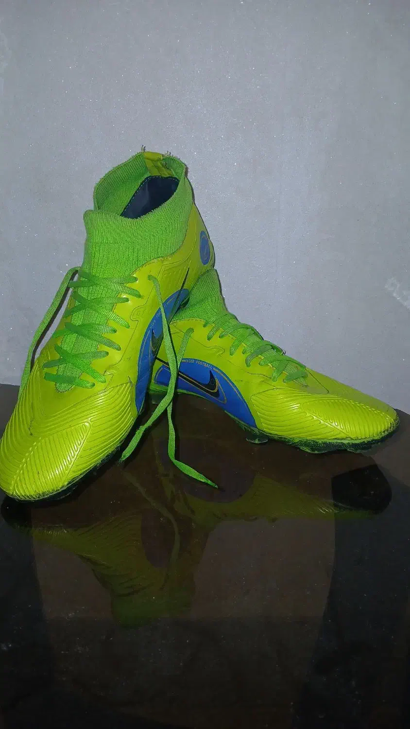 کفش فوتبالی (استوک)|تجهیزات ورزشی|بروجرد, |دیوار