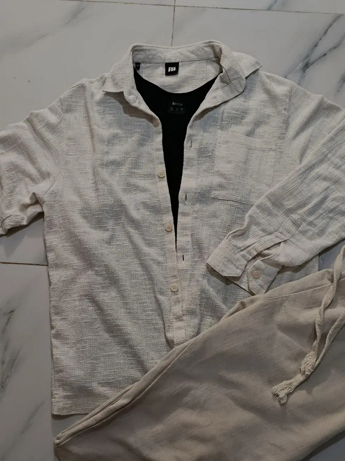 ست لنین کنفی|لباس|کیش, |دیوار