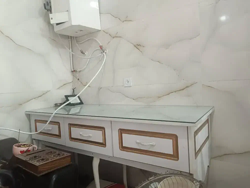 فروش ویژه و فوری میز و کمد و لباس|فروشگاه و مغازه|مشهد, توس (بلوار توس)|دیوار