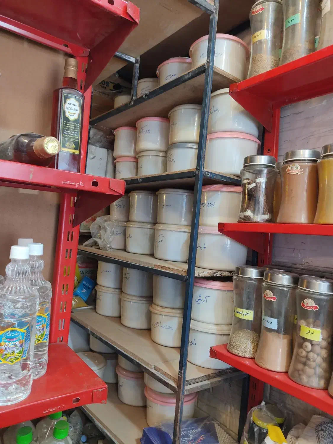 واگذاری عطاری|اجارهٔ مغازه و غرفه|ساوه, |دیوار