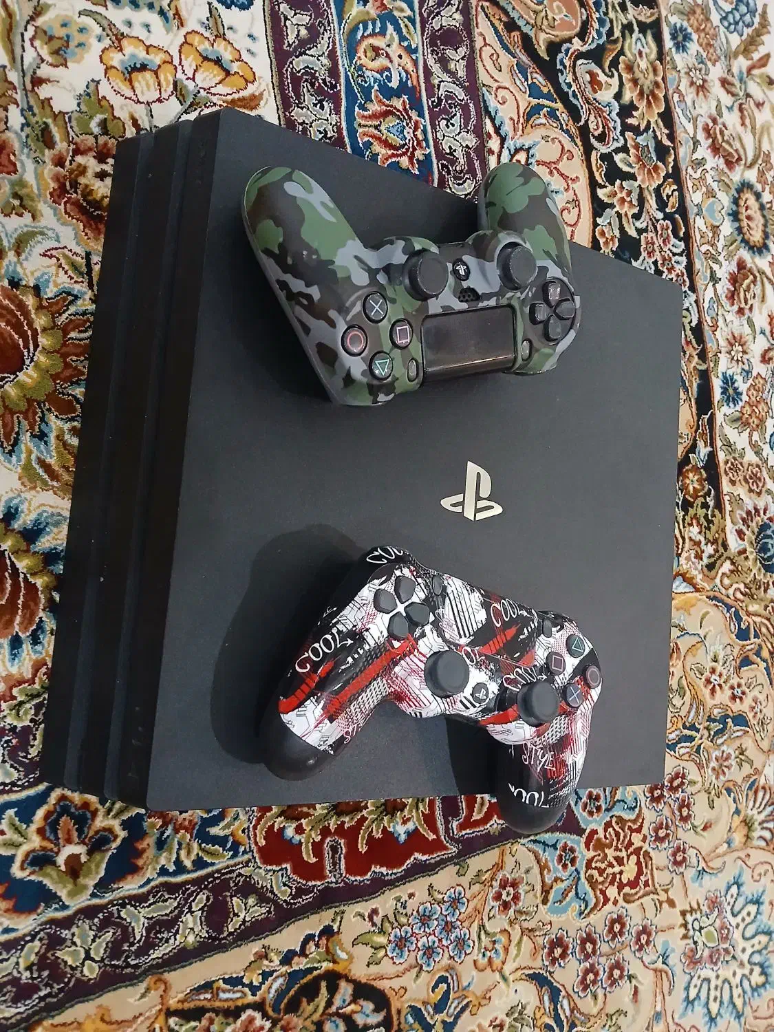 پی اس فور پرو با دو دسته اورجینال|کنسول، بازی ویدئویی و آنلاین|آبسرد, |دیوار