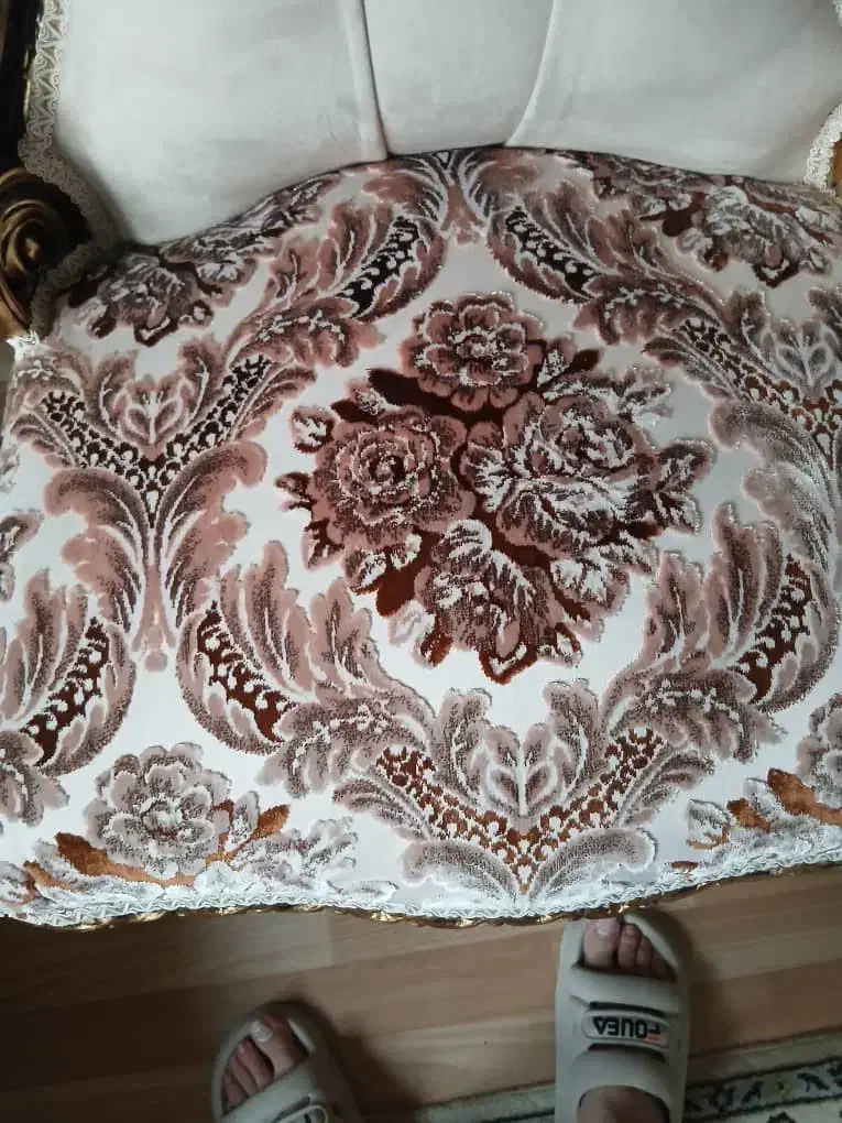 مبل سلطنتی با عسلی دو نفره|مبلمان خانگی و میز عسلی|تهران, سعادتآباد|دیوار