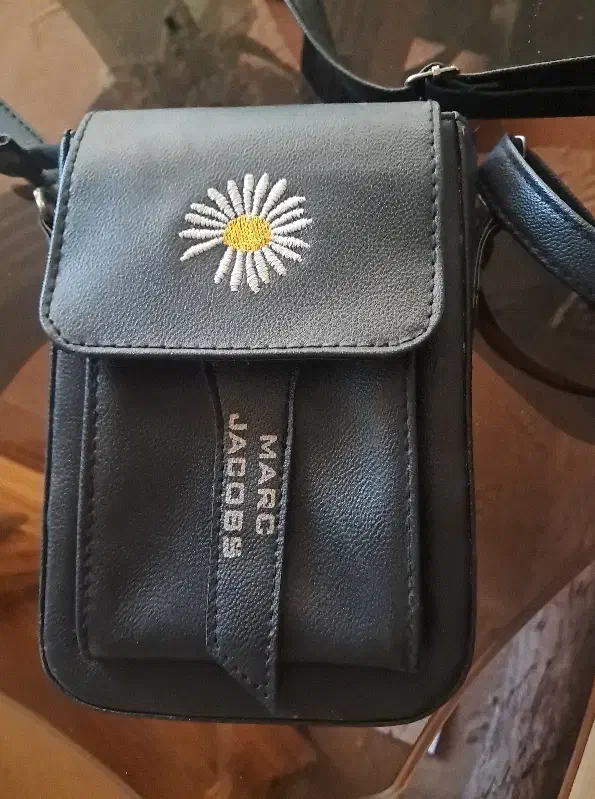 کیف|کیف، کفش، کمربند|شاهین‌شهر, شهرک گلدیس|دیوار