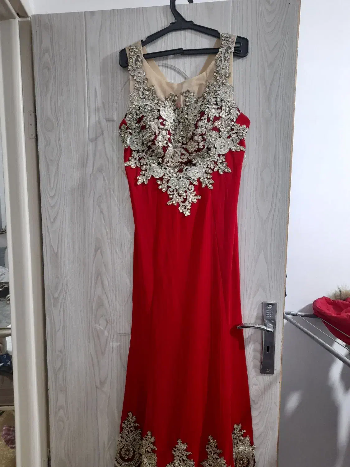 لباس مجلسی|لباس|چهاردانگه (تهران), |دیوار