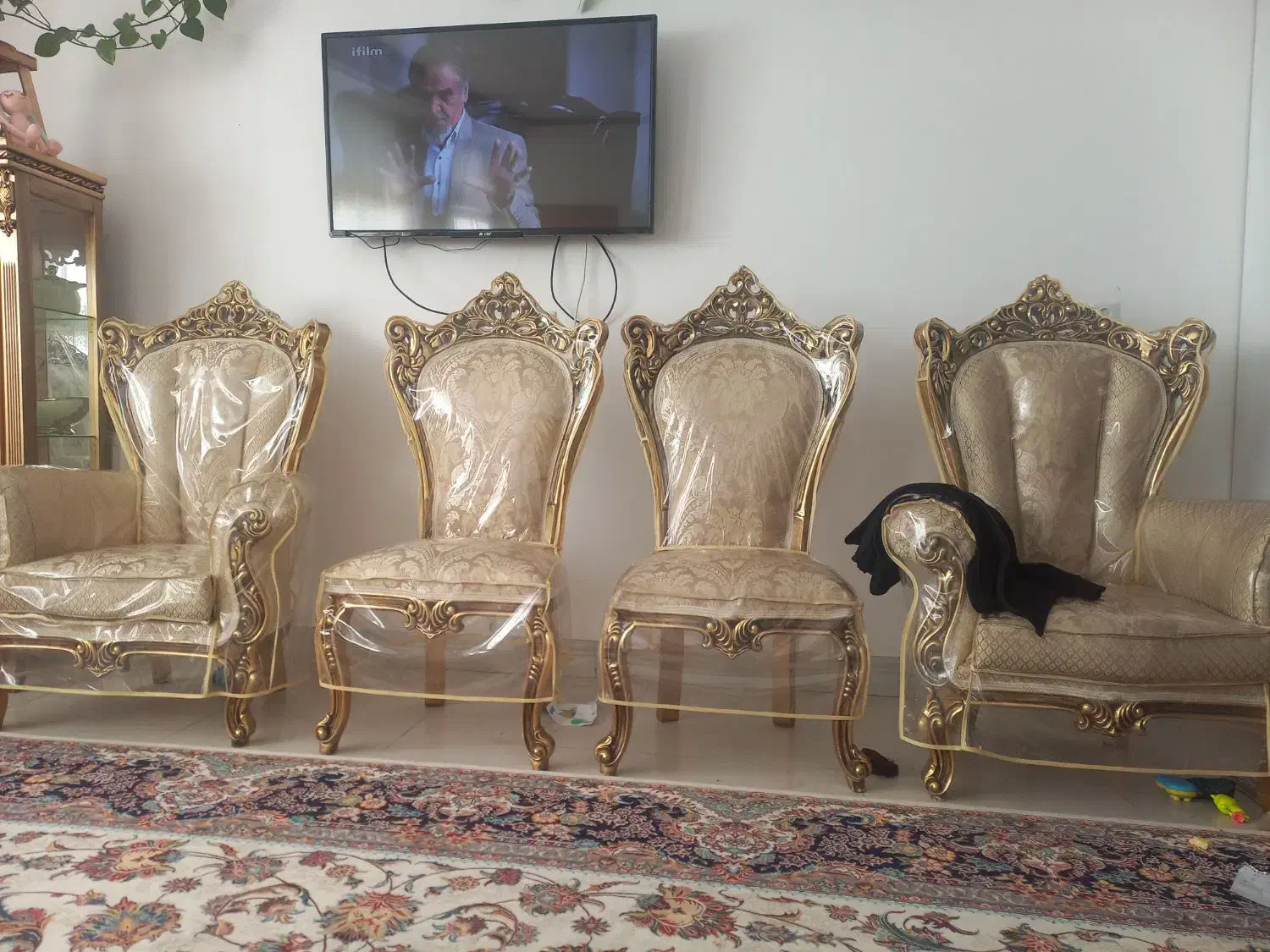 فروش مبل سلطنتی ۹نفره|مبلمان خانگی و میز عسلی|شهر بابک, |دیوار