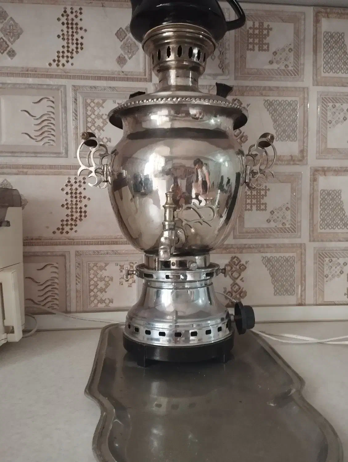 سماور ورشو همراه سینی زیرسماور|سماور، چایساز، قهوهساز|بروجرد, |دیوار