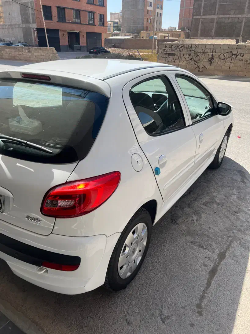 پژو ۲۰۷ مدل ۱۴۰۰|خودرو سواری و وانت|کرمان, |دیوار