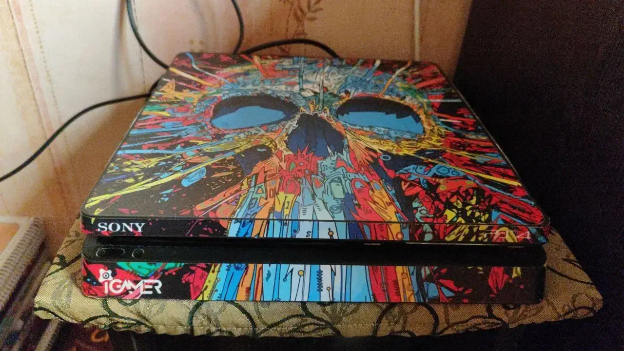 پی اس فور سالم با دوتا دسته قیمت مناسب|کنسول، بازی ویدئویی و آنلاین|ری, شهادت|دیوار