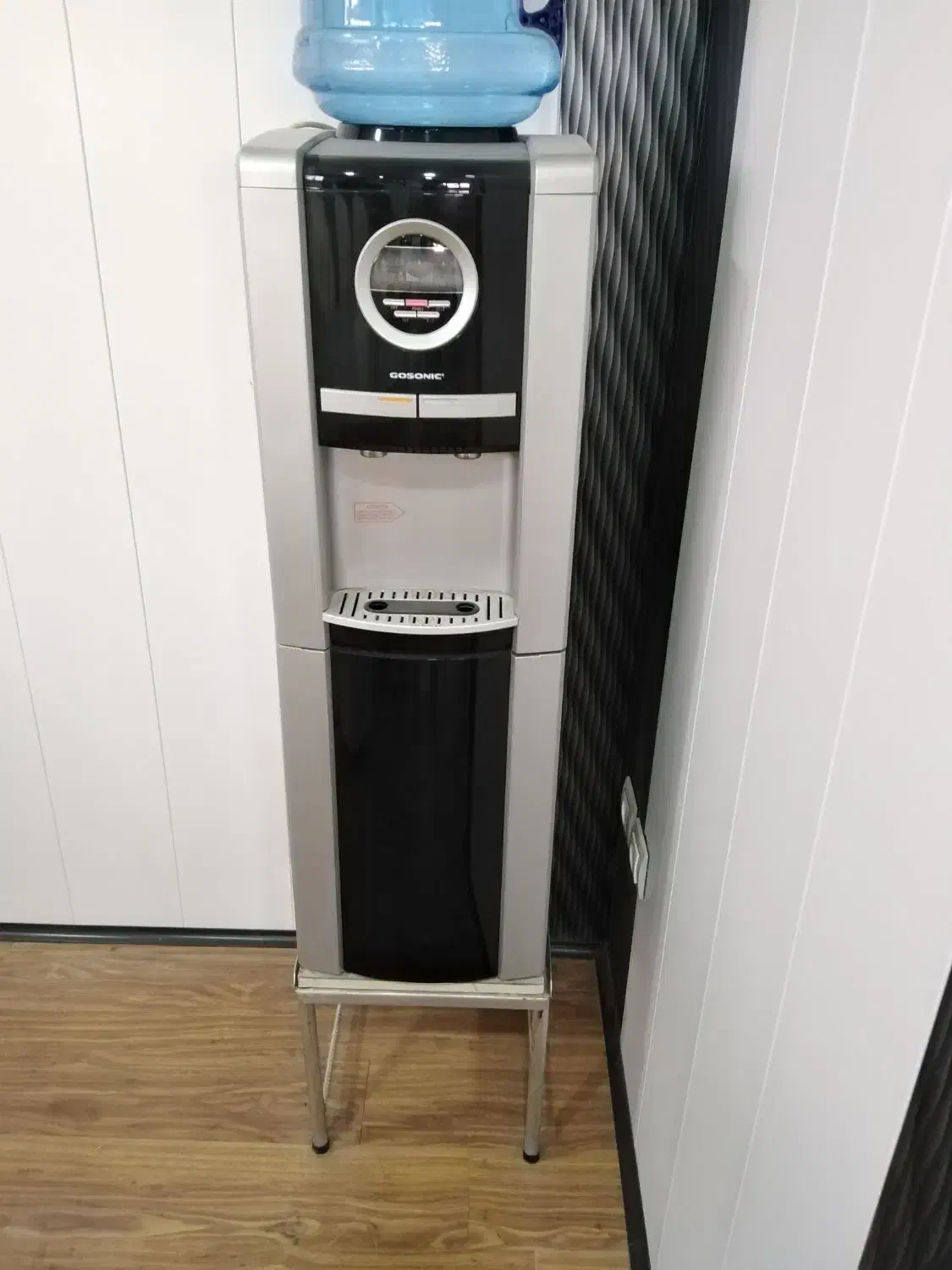 آبسردکن|آب‌سردکن و تصفیه آب|کاشان, خرمدشت|دیوار