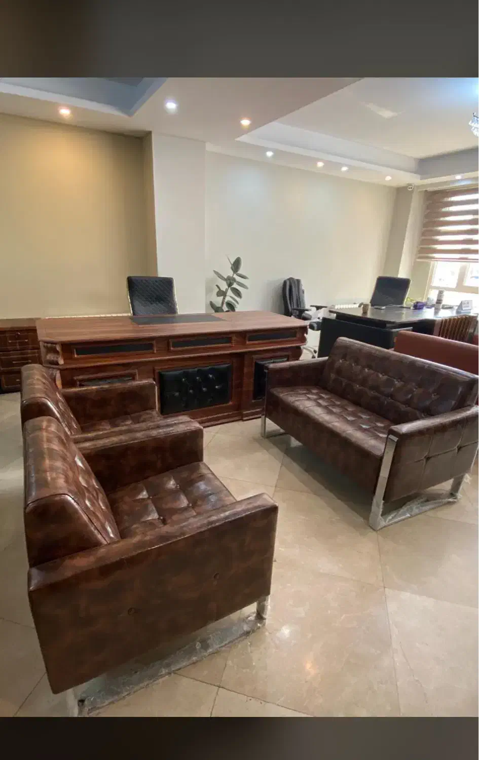 میزامپراطوروکیوم/مدیریت/کارمندمبل انتظارچرخان|دفتر کار|کرج, برغان|دیوار