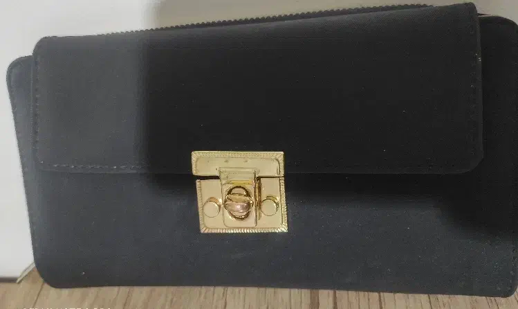 ۳عددکیف درحد|کیف، کفش، کمربند|رباط‌کریم, نصیرشهر|دیوار