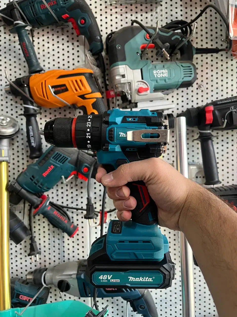 دریل شارژی چکشی براشلس سه نظام فلز ۲۰ولتی|ماشین‌آلات صنعتی|تبریز, |دیوار