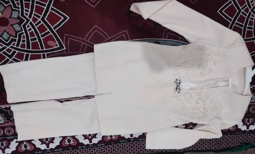 کت و شلوار|لباس|شوش, |دیوار