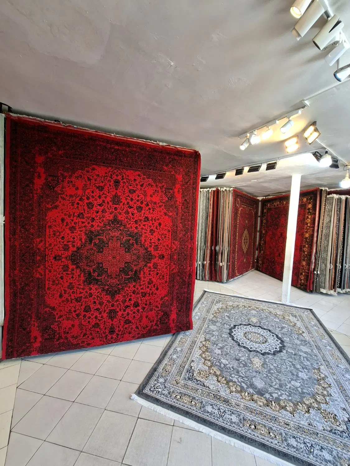 فرش۱۲متری حاجی حسینی طلاب نمایندگی فرش ارزان کاشان|فرش|مشهد, سیلو|دیوار