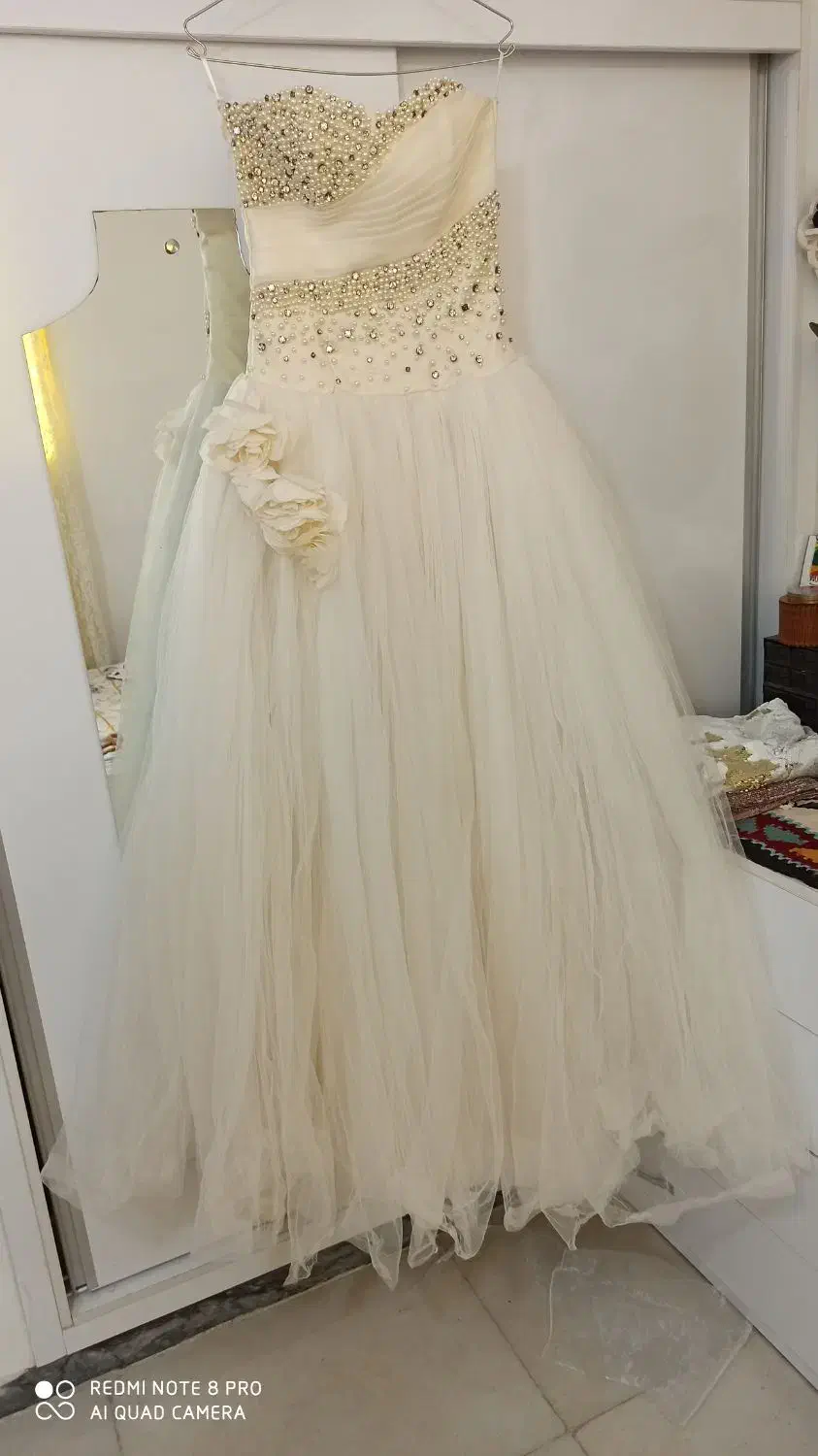 لباس عروس  دکلته|لباس|ساری, |دیوار