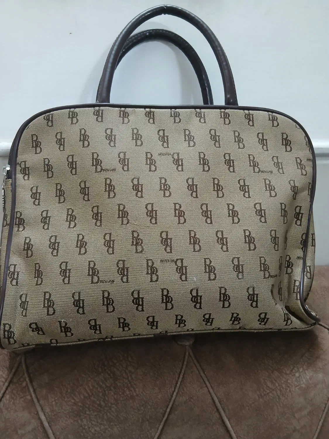 کیف|کیف، کفش، کمربند|قم, سرحوض|دیوار