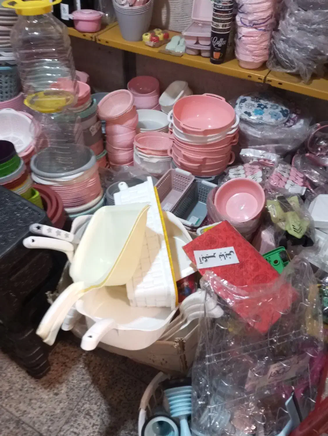 پلاسکو|ظروف نگهدارنده، پلاستیکی، یکبارمصرف|رشت, یخسازی|دیوار