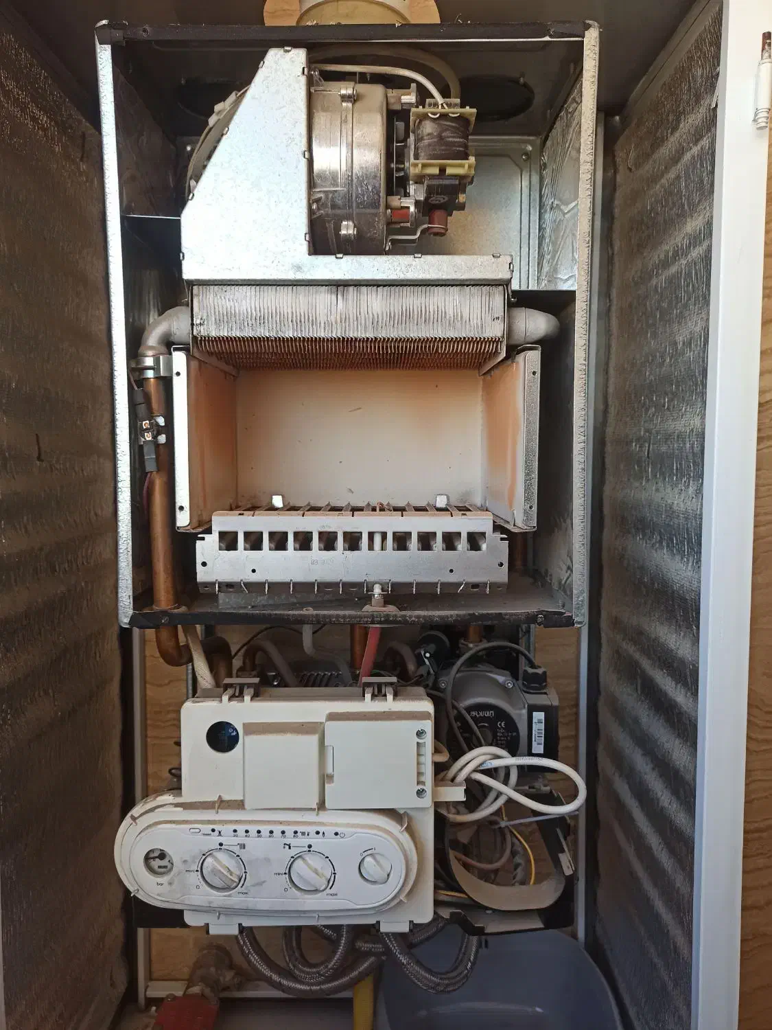 خدمات تخصصی تعمیرات پکیج «شهر اصفهان»|خدمات پیشه و مهارت|اصفهان, خواجو|دیوار