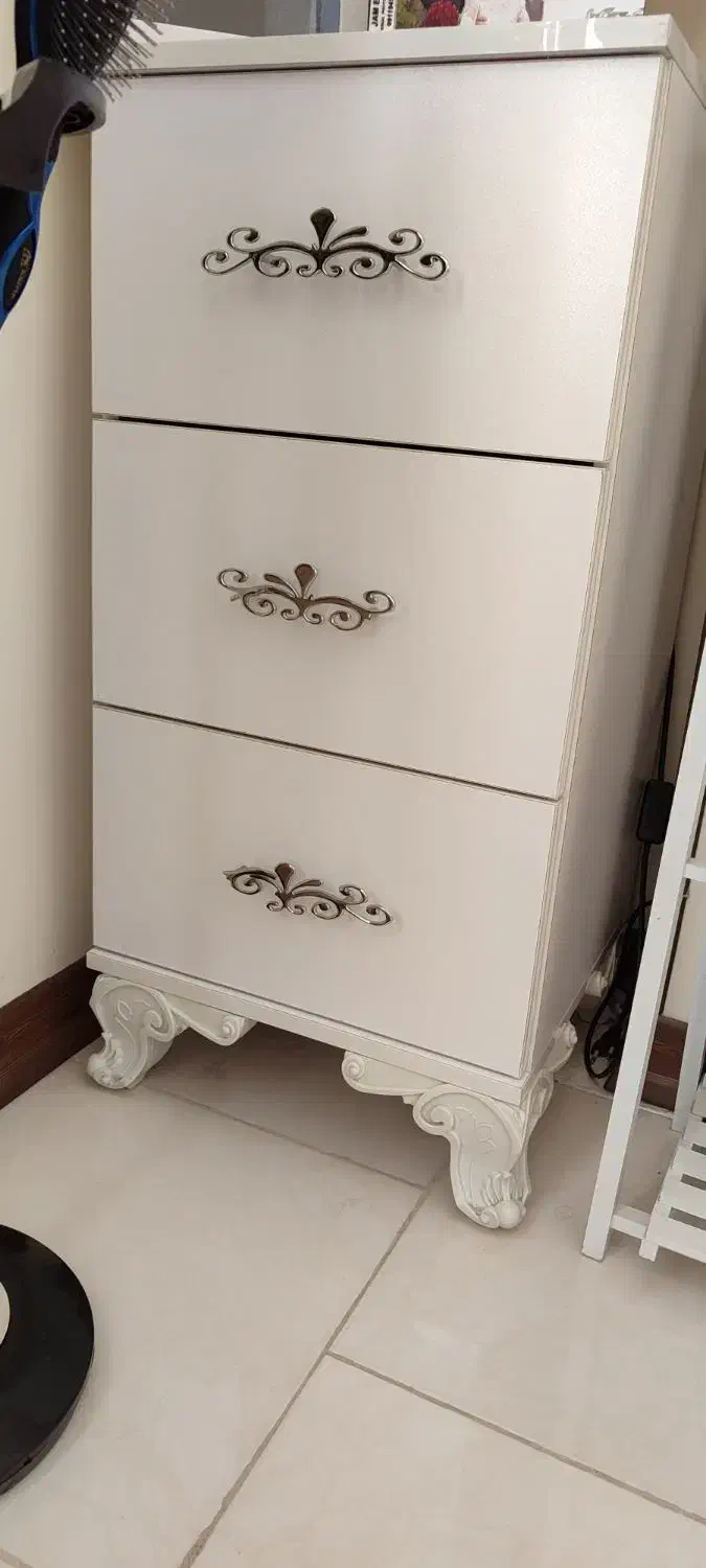 سرویس تخت|تخت و سرویس خواب|هشتگرد, فاز ۷ مهستان|دیوار