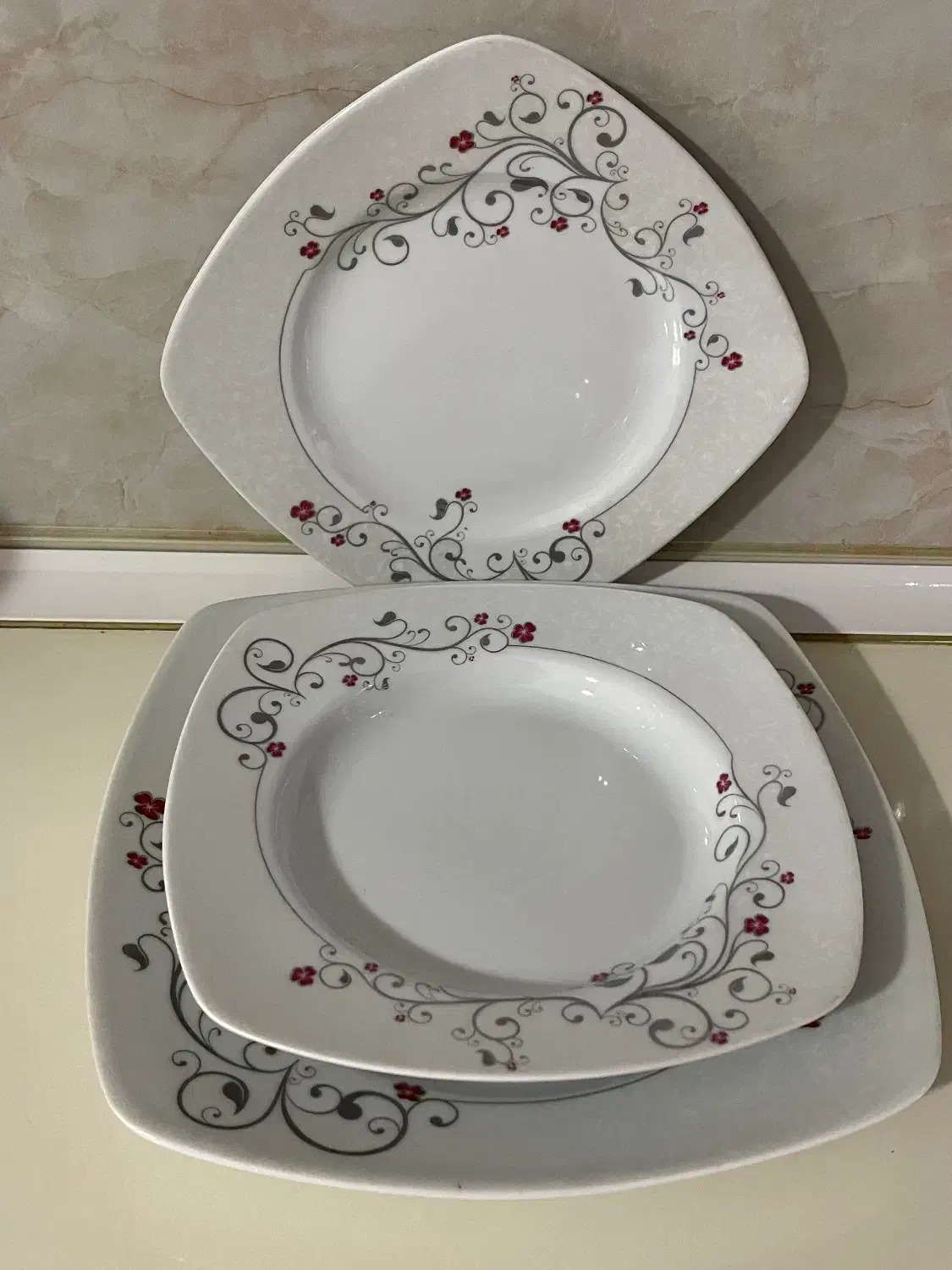 دو دست بشقاب|ظروف سرو و پذیرایی|سلماس, |دیوار