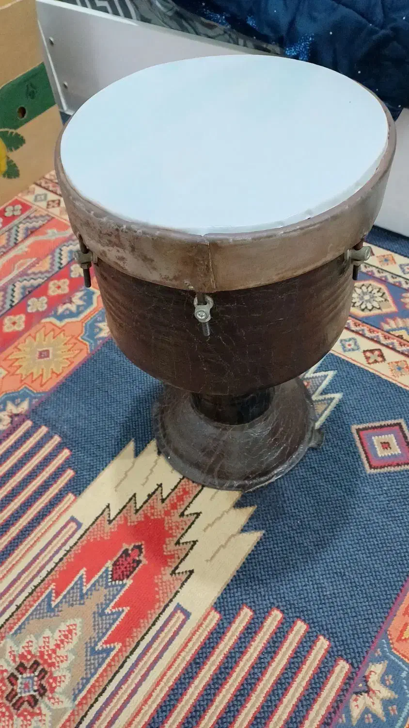 ضرب و تمپو|درام و پرکاشن|اهواز, کوروش|دیوار