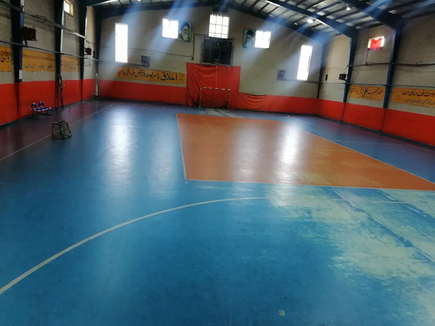 سالن مهربهزیستی|اجارهٔ کوتاهمدت دفتر کار و فضای آموزشی|تبریز, |دیوار