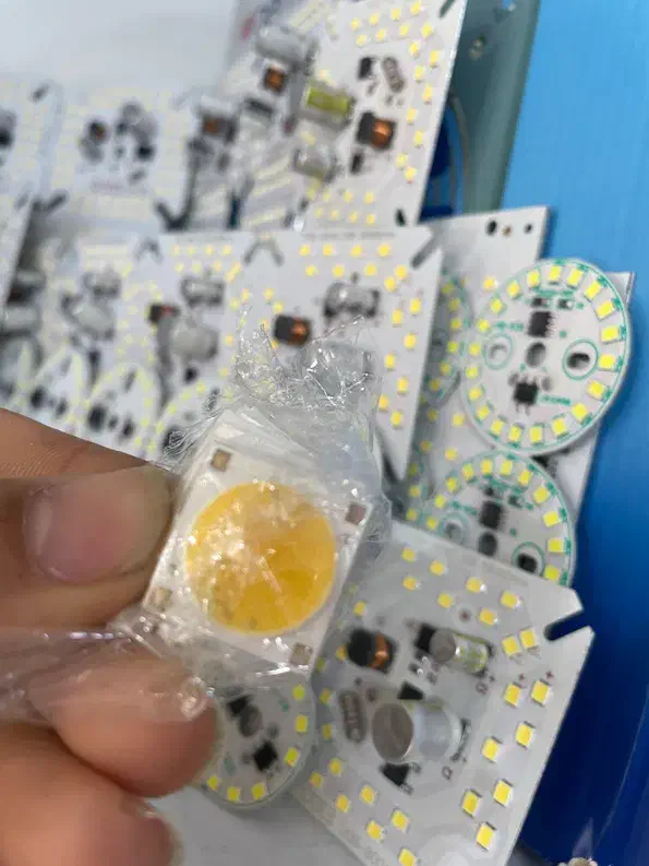 چیپ لامپ|لامپ و چراغ|کرج, برغان|دیوار