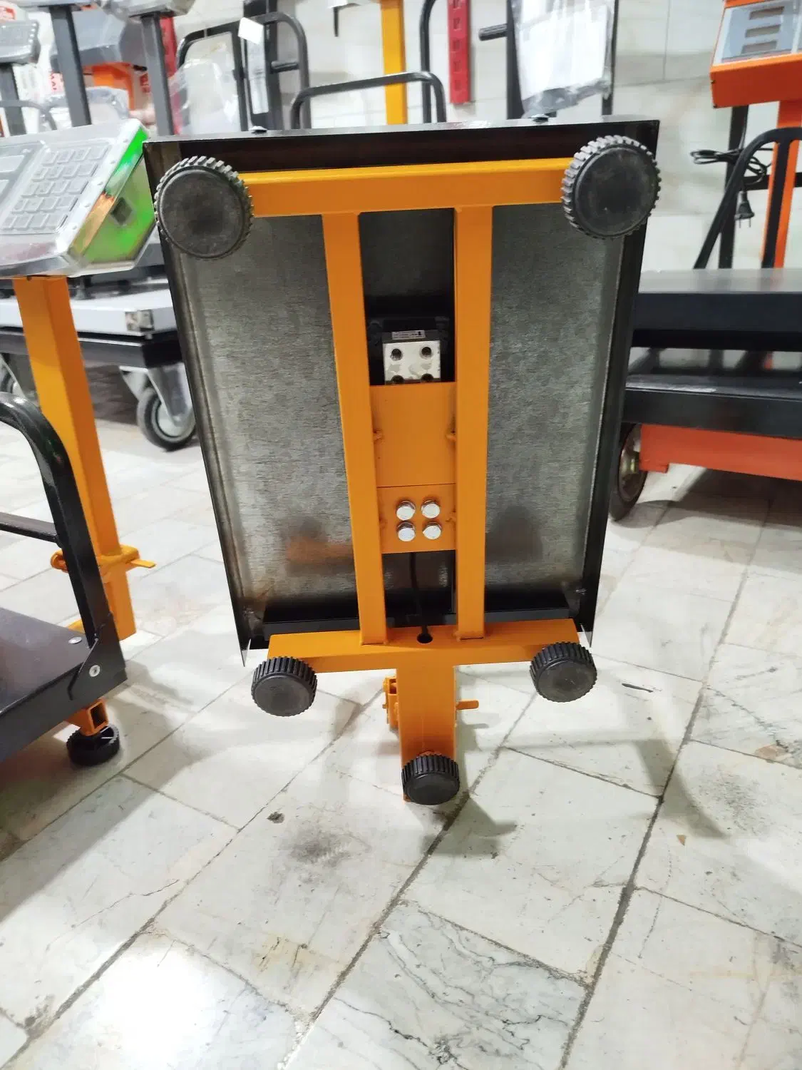 ترازو های ۲۰۰ کیلویی در ابعاد مختلف، سینی فوق محکم|فروشگاه و مغازه|گرگان, |دیوار