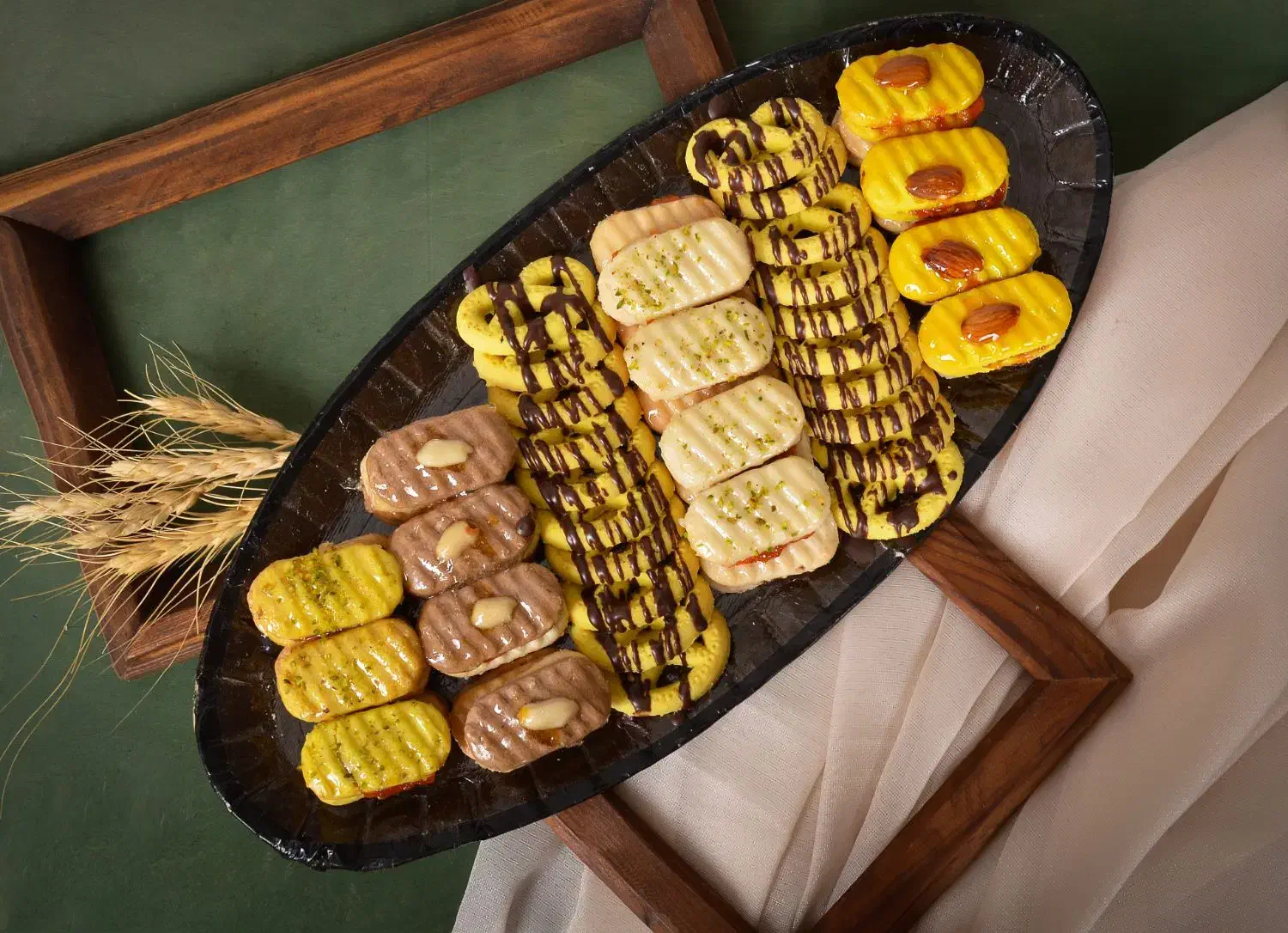 شیرینی آجیلی|خوردنی و آشامیدنی|ساری, |دیوار