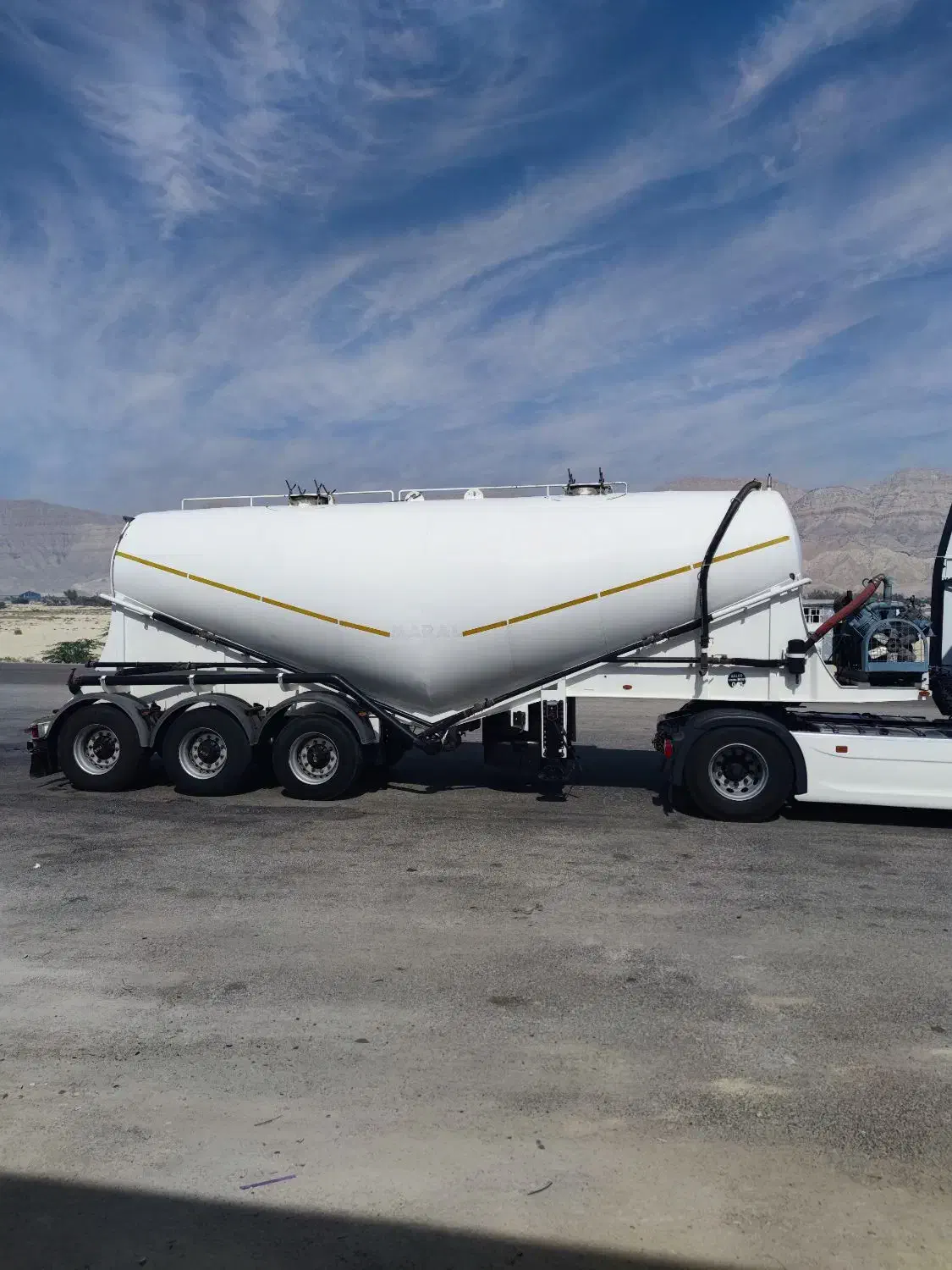 فروش یک دستگاه بونکر سیمان مارال|خودرو سنگین|لامرد, |دیوار