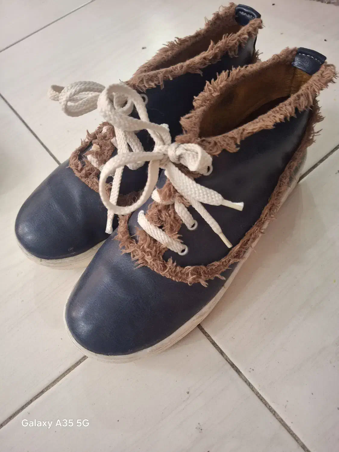 تعدادی کفش نو و کارکرده سالم|کیف، کفش، کمربند|فردیس, شهرک ارم|دیوار