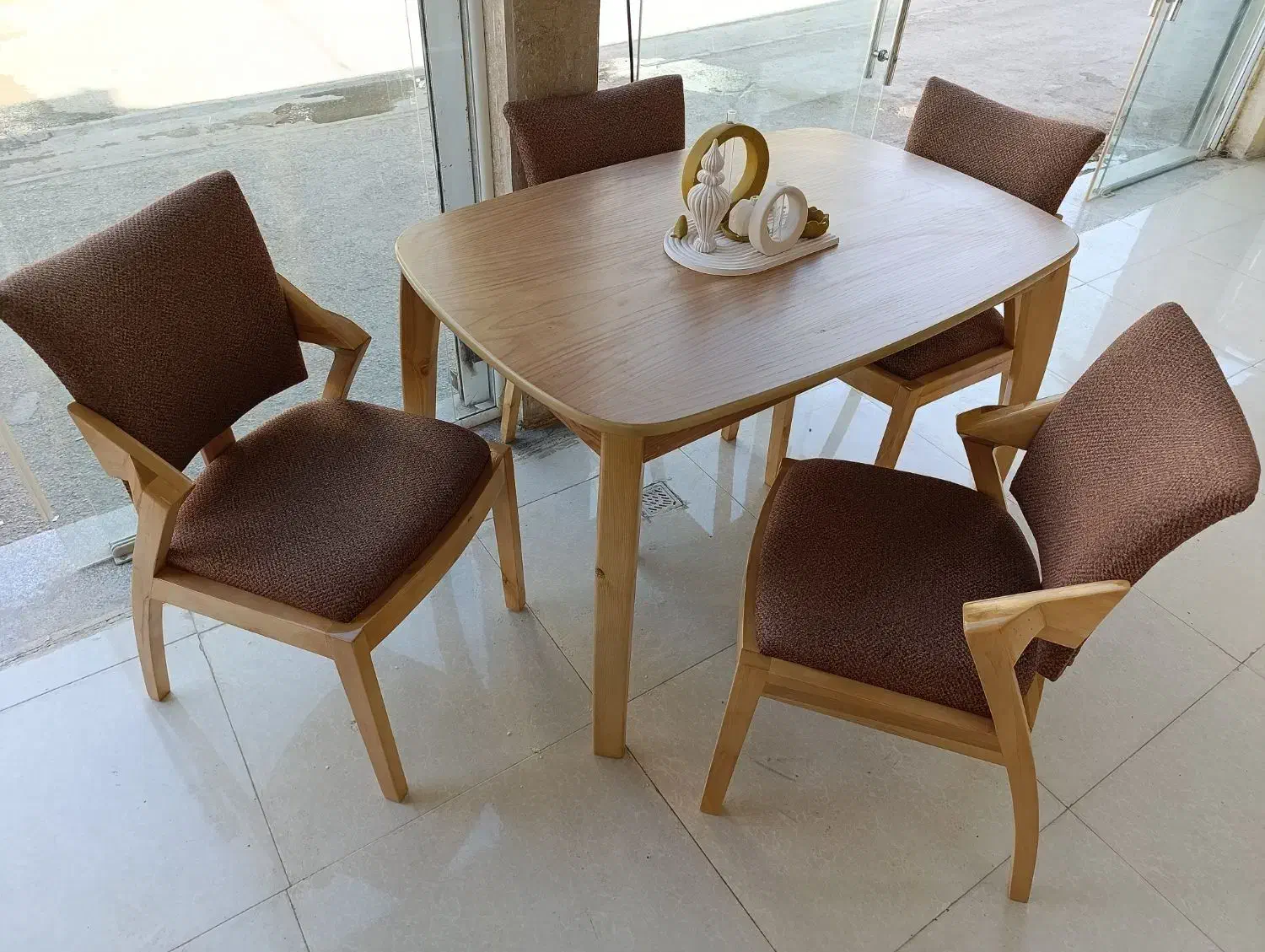 میز ناهار خوری 4 نفره طرح مینیمال روکش چوب|میز و صندلی غذاخوری|مشهد, رسالت|دیوار