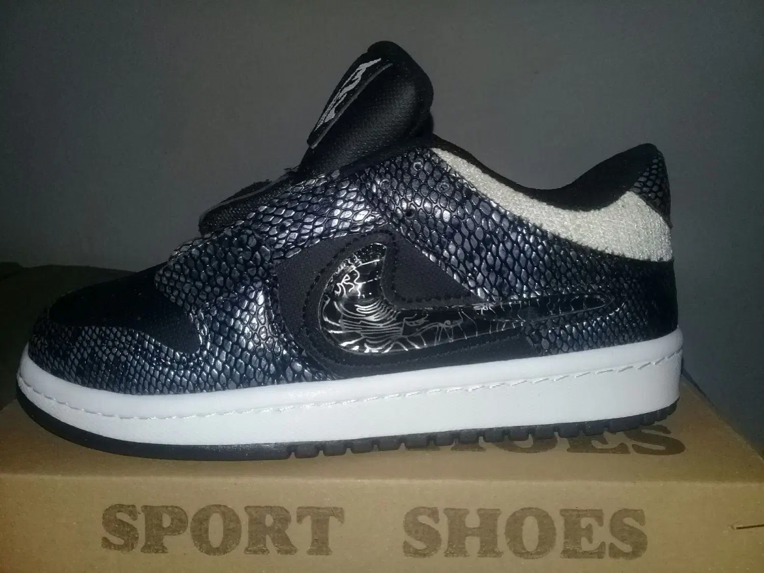 کفش|کیف، کفش، کمربند|شادگان, |دیوار