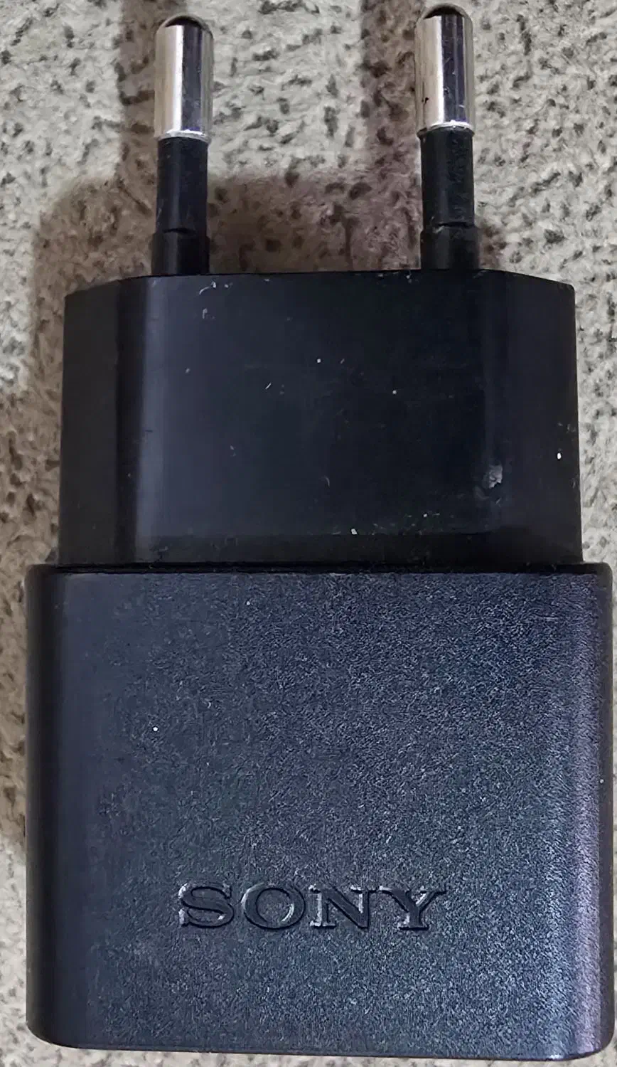 شارژر سونی اصل اصل تو کارتونی|لوازم جانبی موبایل و تبلت|شیراز, شهرک بهار|دیوار