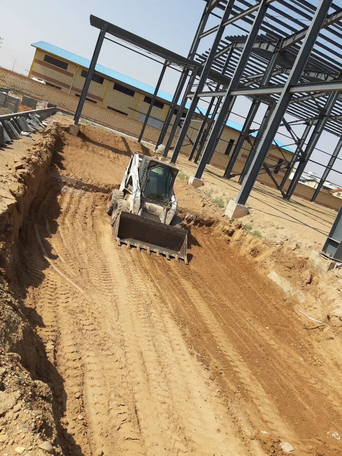 مینی لودر بابکت s250 تخریب|خدمات حمل و نقل|قم, ولیعصر|دیوار