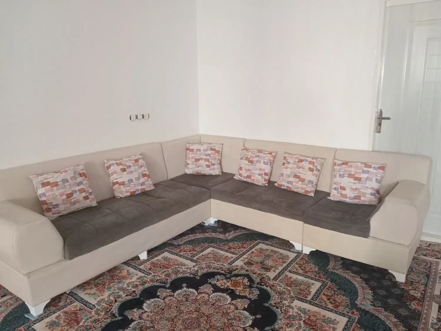 مبل راحتی هفت نفره|مبلمان خانگی و میز عسلی|خرمآباد, |دیوار