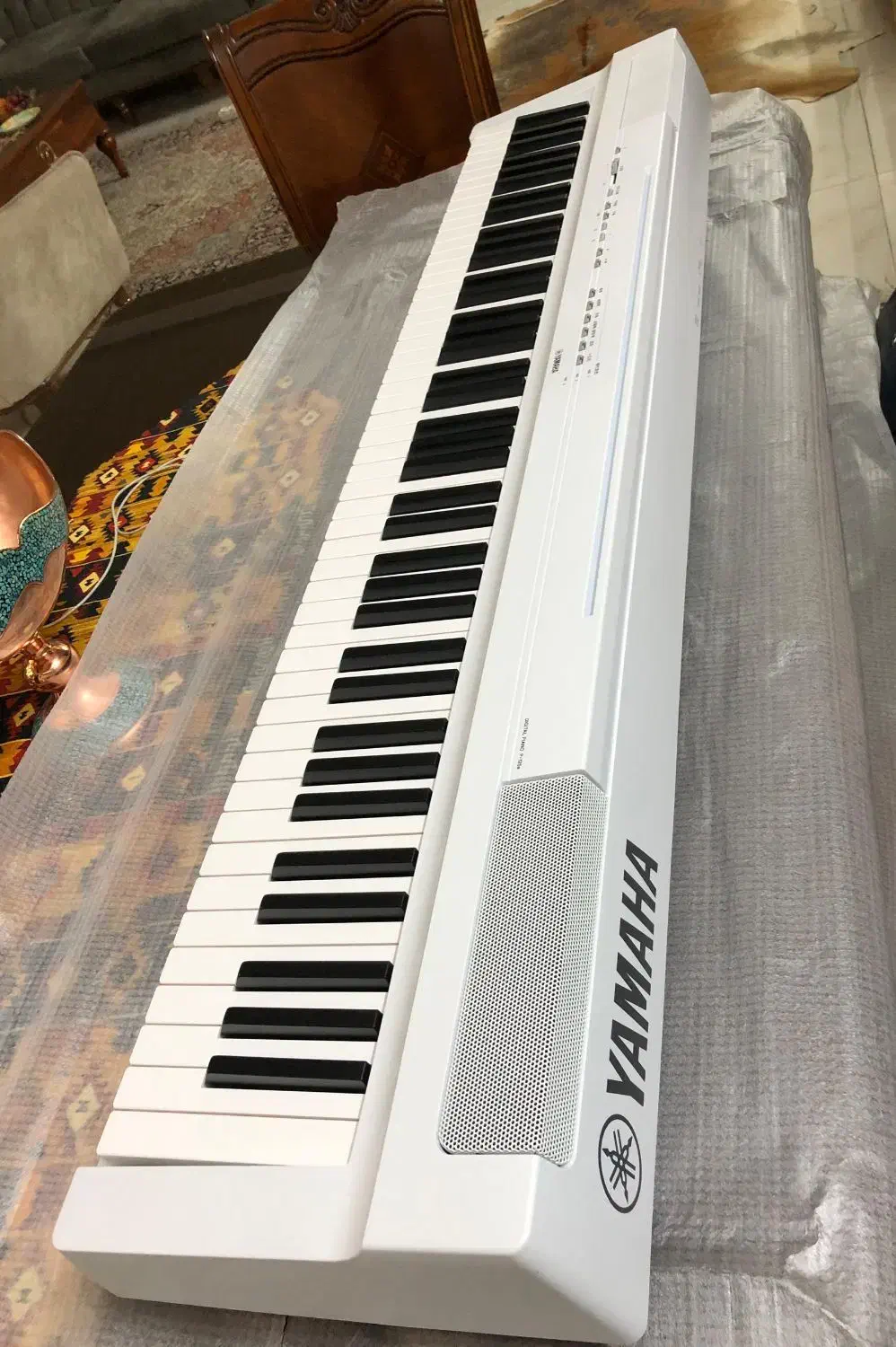 پیانو پرتابل p225 white|پیانو، کیبورد، آکاردئون|کرج, عظیمیه|دیوار