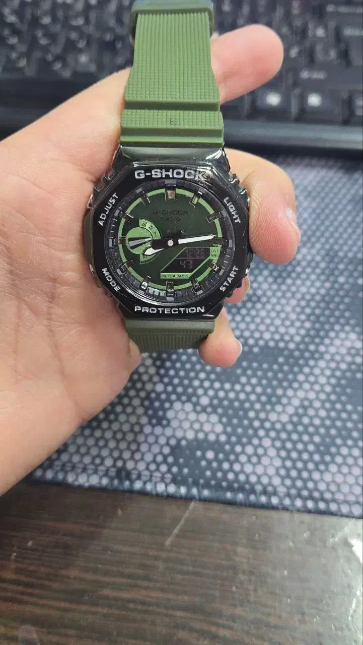 ساعت مچی|ساعت|مشهد, گلبرگ شمالی|دیوار