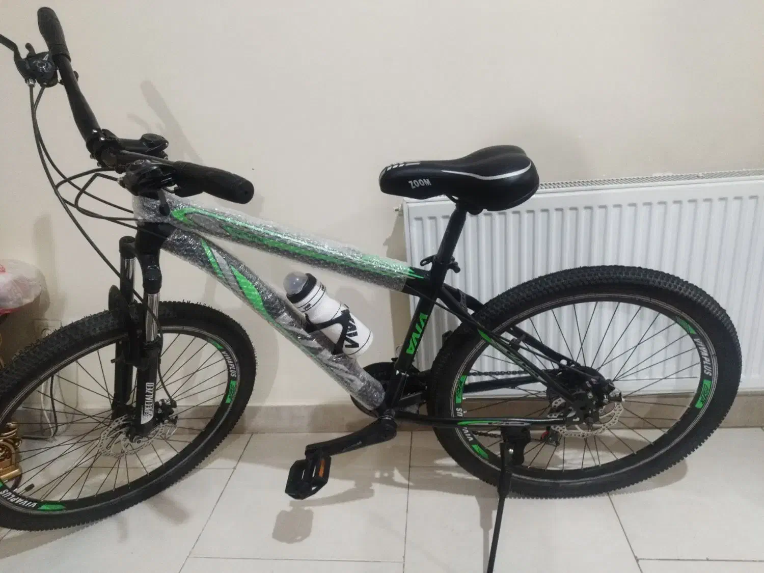 دوچرخه|دوچرخه، اسکیت، اسکوتر|قدس, شهر‌قدس|دیوار