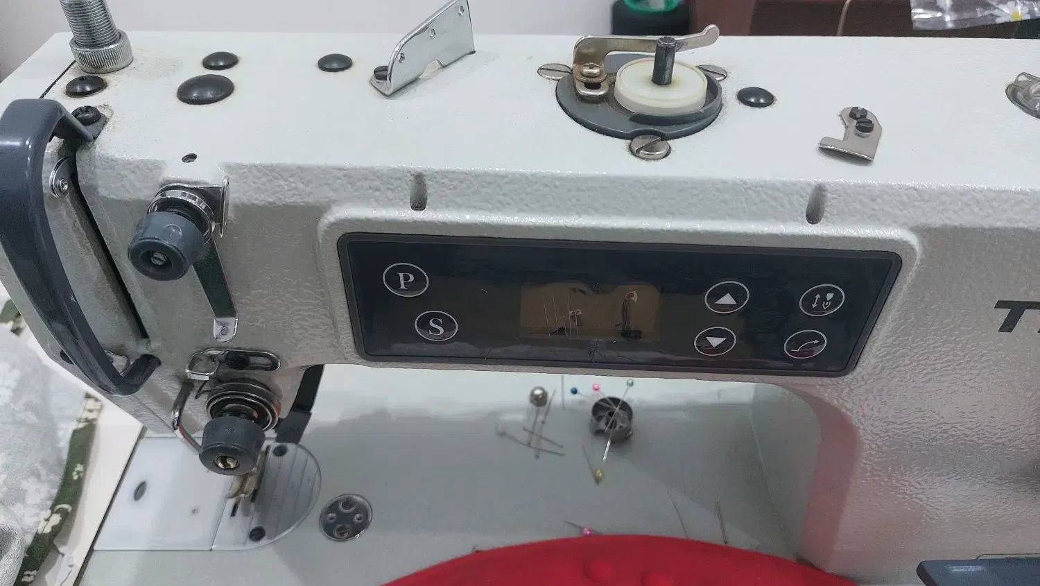 گارگر ساده  و خیاط ماهر|خدمات پیشه و مهارت|مشهد, کوشش|دیوار