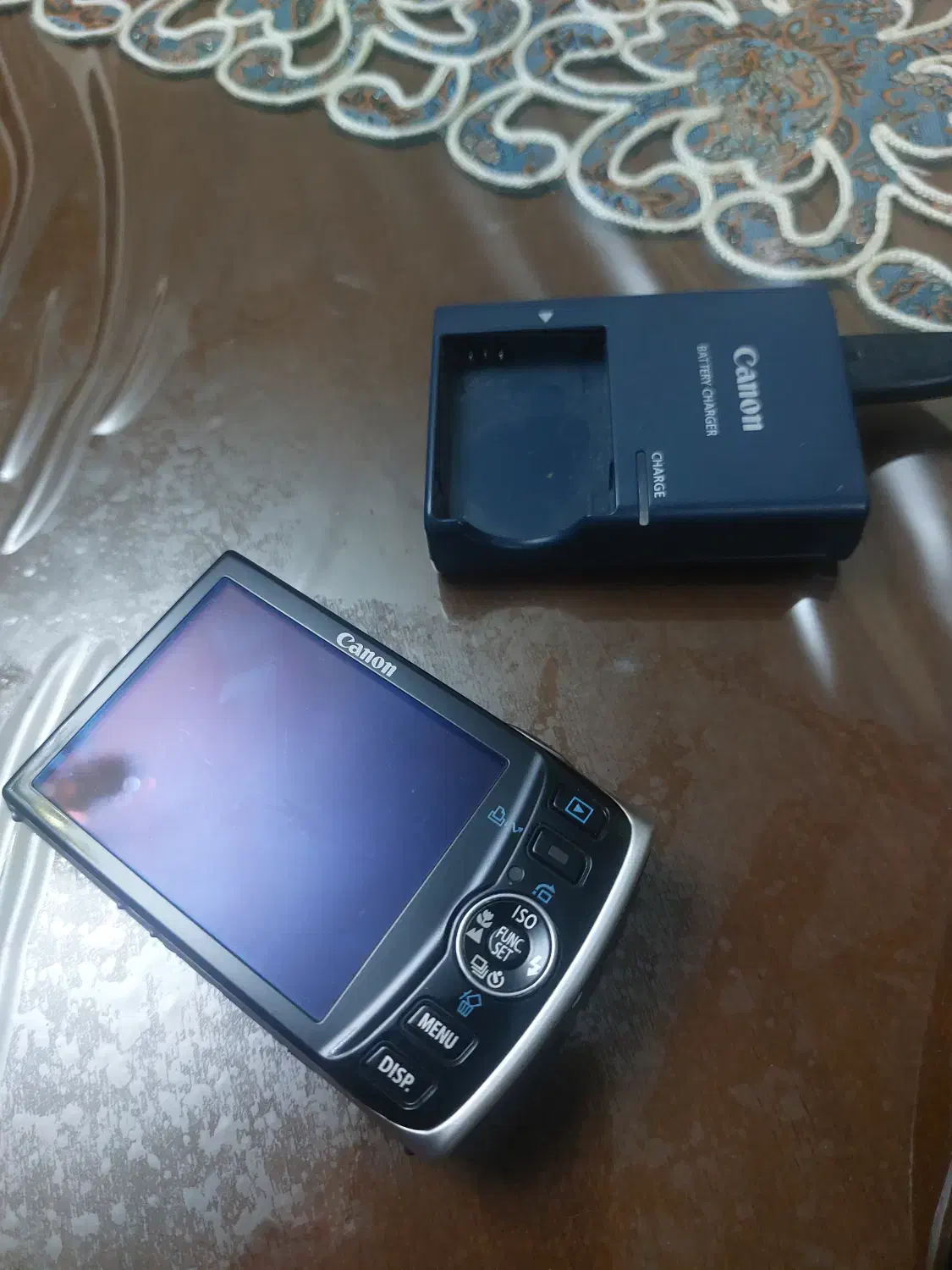 دوربین کنون|دوربین عکاسی و فیلم‌برداری|فردیس, نگارستان|دیوار