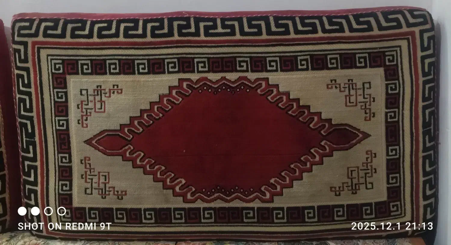 دسته پشتی وفرش|پشتی|قدس, شهرقدس|دیوار