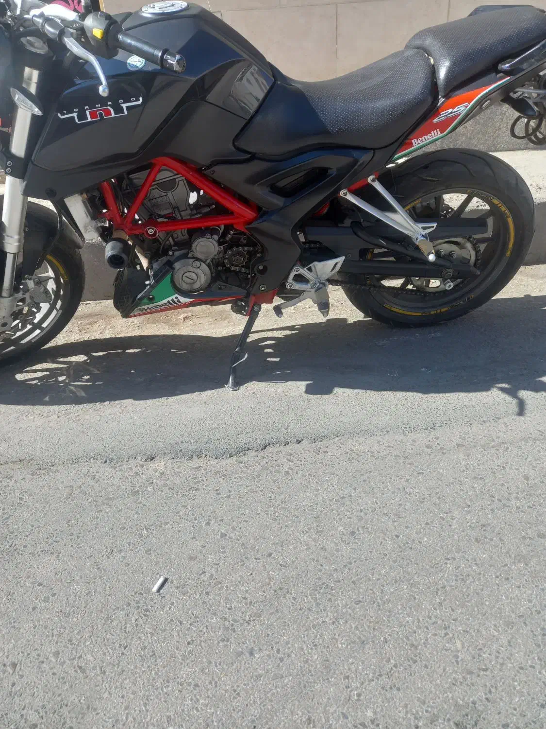 بنلی ۲۵۰ سی سی  مدل ۹۵|موتورسیکلت|همدان, |دیوار